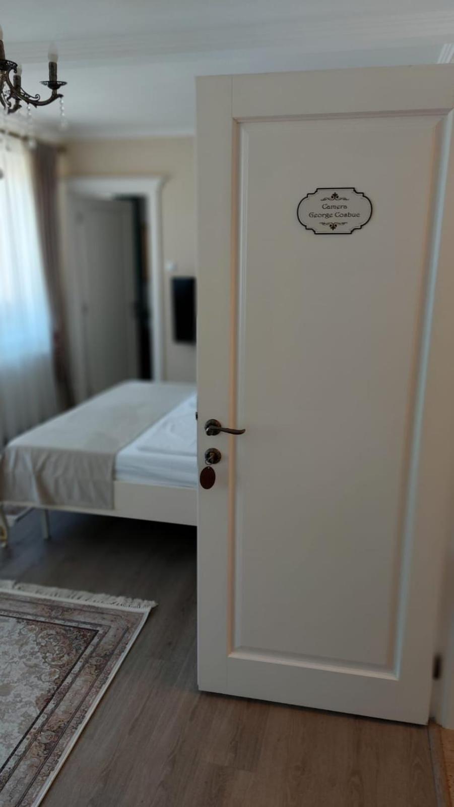 Conacul Poetilor Hotel Gura Raului Bagian luar foto